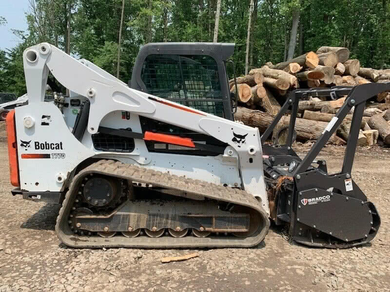 T770 Bobcat with Forestry Kit 02